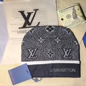 Louis Vuitton Black and White Men's Hat